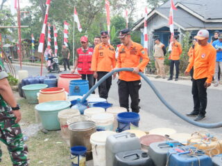 Kekeringan Melanda Pulosari, Pemkab Pemalang dan Lintas Sektor Salurkan 166 Ribu Liter Air Bersih