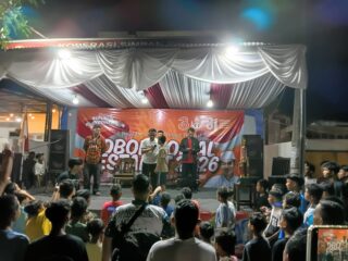 Lomba Lari Obor di Comal Meriahkan HUT Kemerdekaan, Angkat Budaya dan UMKM Lokal