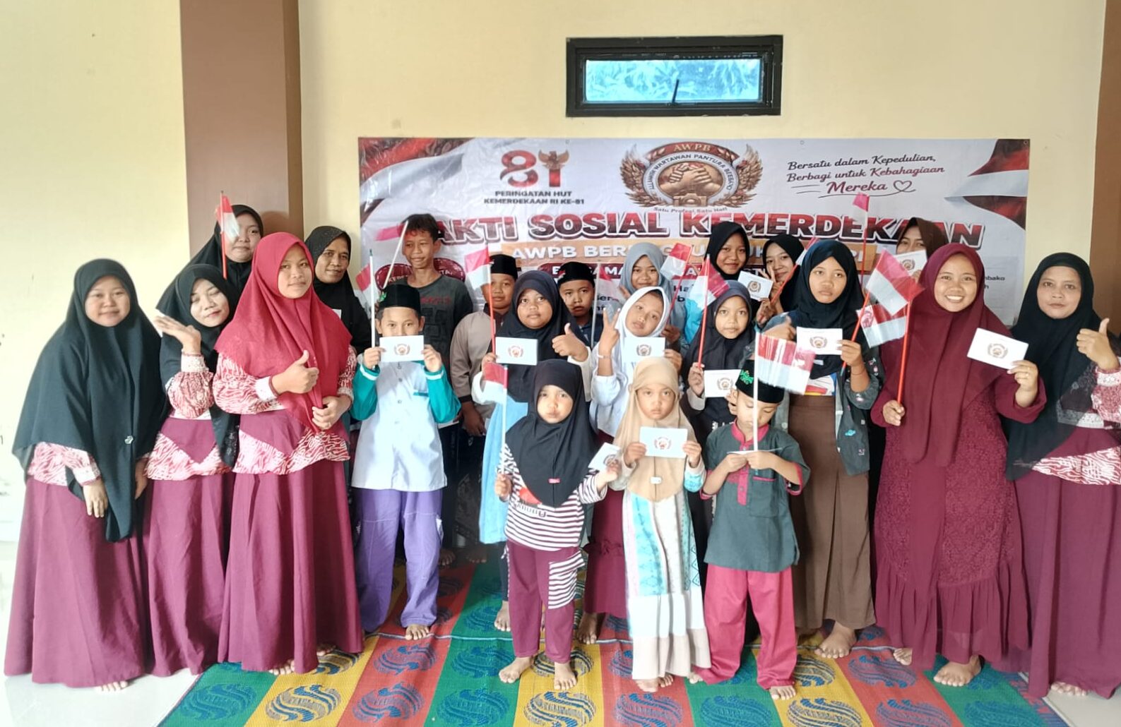 Wujud Kepedulian Pers, AWPB Salurkan Bantuan untuk Santri Ponpes Perintis Komariyah