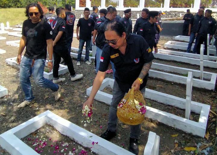 Buka Rangkaian Raker, Ormas 234 SC Pemalang Doakan Para Pahlawan di TMP Penggarit