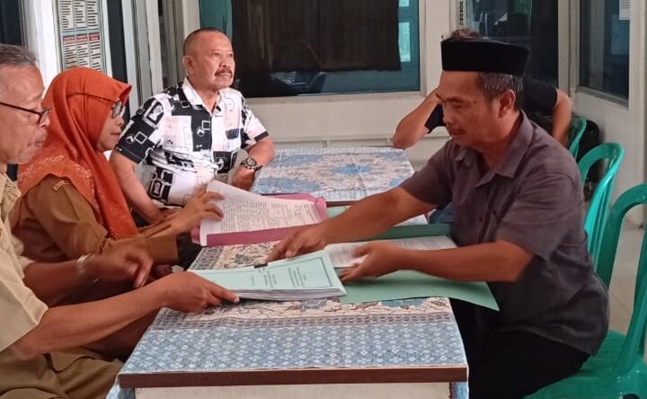 Hari Pertama Pembukaan Pilkades Petarukan: Sukir Resmi Daftar di Desa Petanjungan
