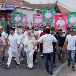 Diterima Warga, Ribuan Masyarakat Antar Walis Erlangga Mendaftar Calon Kepala Desa Randudongkal