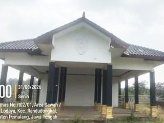 Ternyata !!! Mangkrak 8 Tahun, Kades Lodaya Pemalang Disorot Terkait Proyek Balai Rakyat Tak Kunjung Kelar?